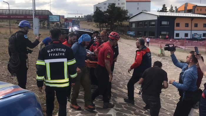 Erciyes Dağı’nda mahsur kalan dağcılar kurtarıldı